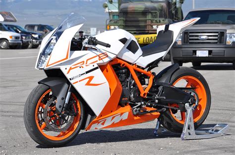 My 2011 RC8R when you own one of these snapping pictures of it never gets old | Racing bikes ...