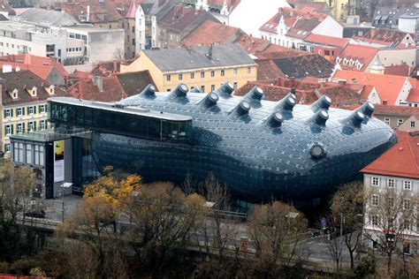 File:Graz Kunsthaus vom Schlossberg 20061126.jpg - Wikipedia