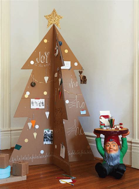 7 Awesome Non-Traditional Christmas Trees