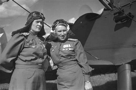 "White Lily of Stalingrad" & The Valiant Women Pilots of The Soviet ...