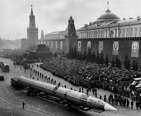 Como a URSS tentou assustar os EUA com armas falsas – e funcionou (FOTOS) - Russia Beyond BR