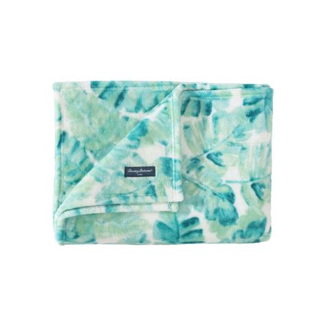 Tommy Bahama Weekend 1-Piece Green Ultra Soft Plush Fleece Throw ...