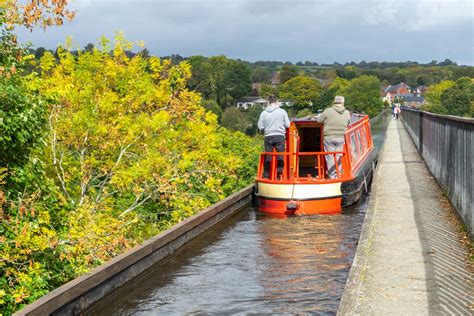 Visiting the Pontcysyllte Aqueduct on the Llangollen Canal in Wales