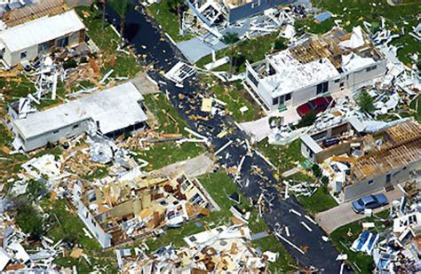 Photos: HURRICANE CHARLEY -- Aftermath - Orlando Sentinel