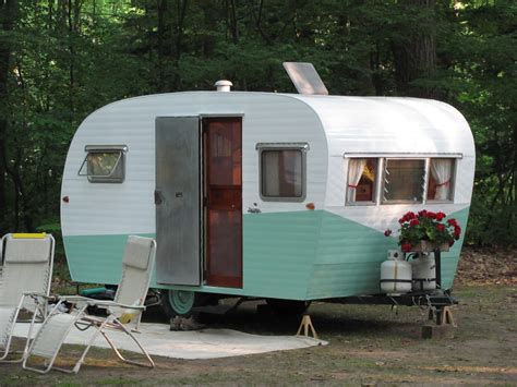 IMG_7902.JPG (1600×1200) | Vintage camper, Vintage camper remodel ...