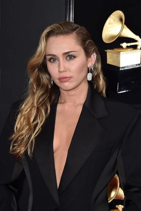 Miley Cyrus – 2019 Grammy Awards • CelebMafia