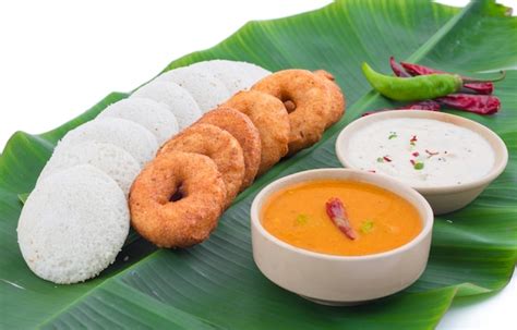 Idli vada south indian food Photo | Premium Download