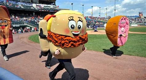 Minor-League Baseball’s Weirdest Mascot Races, Featuring Mayors, Eyeballs, and Wasabi | Minor ...