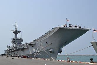 HTMS Chakri Naruebet - Wikipedia