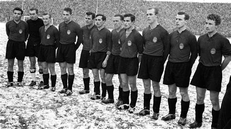 Bayern Munich Logo 1938 To 1945 : History Of Fc Bayern Munich Wikipedia ...