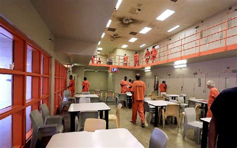 Crowded jails feeling the strain, reports show | The Arkansas Democrat-Gazette - Arkansas' Best ...