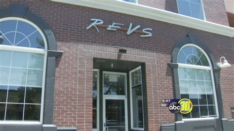 Rev's, Clovis' newest restaurant, opens in Old Town - ABC30 Fresno