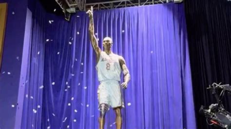 Lakers Unveiled Kobe Bryant Statue That Immortalized One of His Most ...