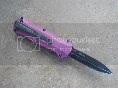 PINK? Benchmade Mini-Infidel | BladeForums.com