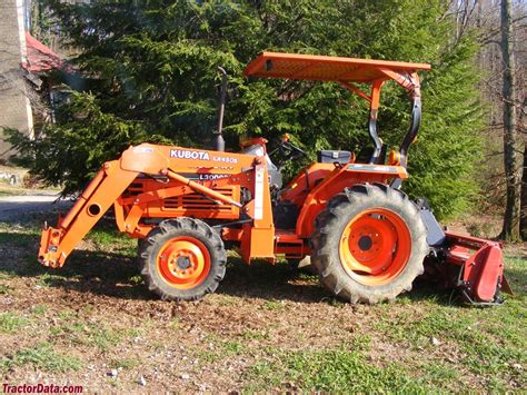 TractorData.com Kubota L3000 tractor photos information