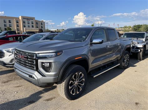 2023 GMC Canyon Denali spotted in the wild | Chevy Colorado & GMC Canyon