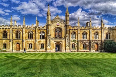 Interactive Walking Tour Of Cambridge University: Triphobo