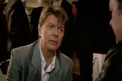 When David Bowie Met Ricky Gervais on 'Extras' (Video) - TheWrap