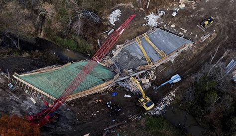 1 construction worker dies in bridge collapse in Missouri