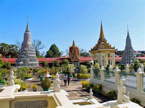 A guide to understand and visit Silver Pagoda Phnom Penh