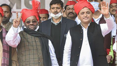 UP polls: SP denies Swami Prasad Maurya ticket from stronghold Padrauna ...