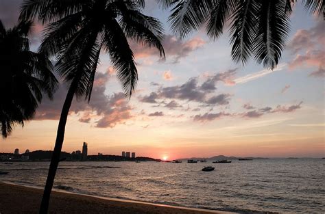 Online crop | HD wallpaper: Thailand, Pattaya, Asia, Tourism, Travel, sunset, beach, tourist ...