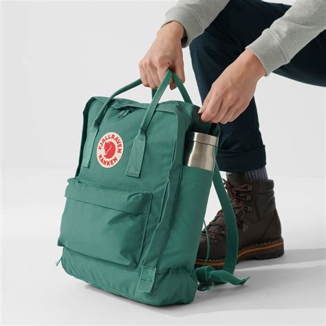 Classic Kånken Backpack - Fjällräven