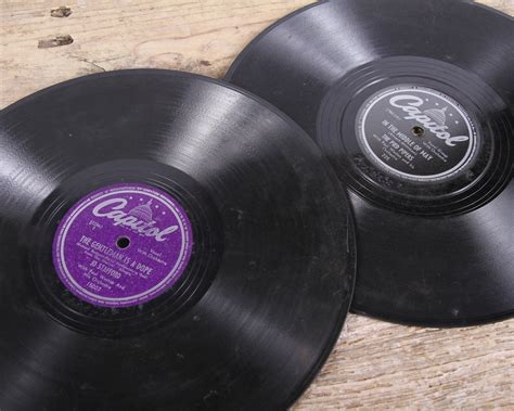 4 Vintage 78 Records / Colorful Vinyl Records / Antique Vinyl Records Decorations / Old Records ...