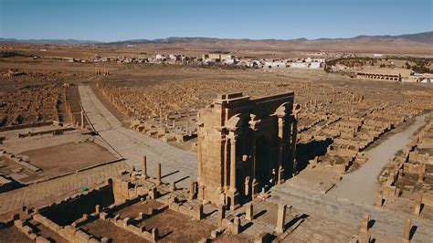 Aerial view of the ruins of ancient Timgad, Algeria 18903701 Stock ...