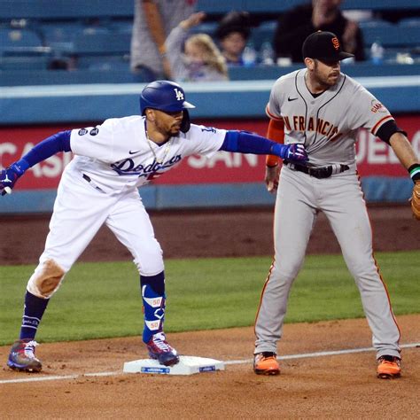 The Latest Dodgers-Giants Rivalry: To Avoid the Wild-Card Game - WSJ