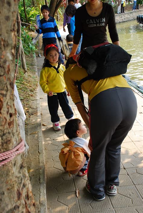 pooping in china | picture was taken at a local park in shen… | Flickr