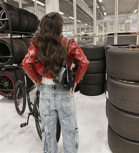 f1 driver girlfriend aesthetic | Roupas, Looks, Looks vintage femininos