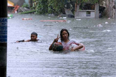 PIA - Intermittent rains cause flooding in Metro Manila