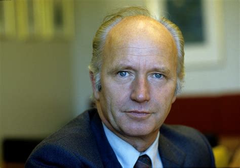 Norwegian political giant Thorvald Stoltenberg dies aged 87