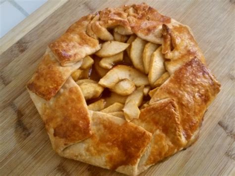 Rustic Freeform Apple Pie – dawns-ad-lib.com®