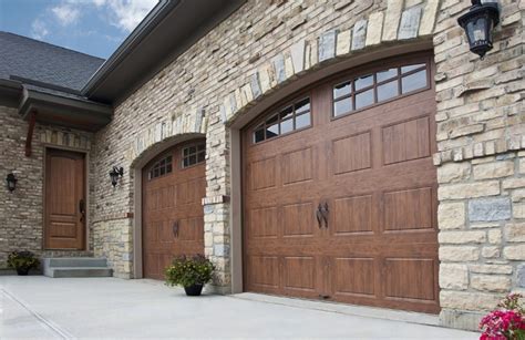 How to Choose Your Perfect Garage Door Color & Finish | Clopay