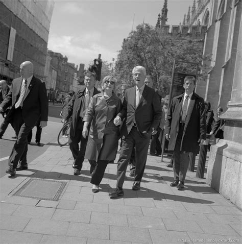 Bill and Hillary Clinton visit Oxford for Chelsea's PhD graduation ...