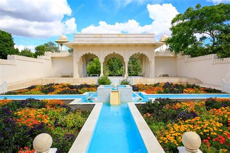 HAMILTON, NZ - FEBRUARY 25, 2015: Indian Char Bagh Garden in Hamilton Gardens – Stock Editorial ...