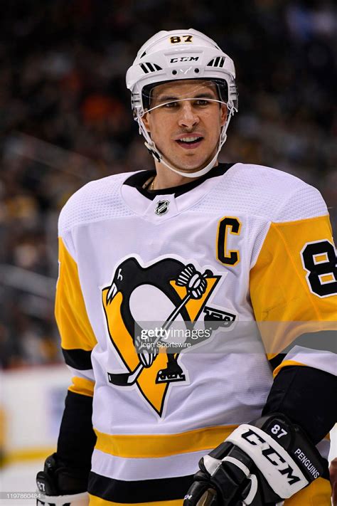 PITTSBURGH, PA - JANUARY 31: Pittsburgh Penguins Center Sidney Crosby (87) smiles during a break ...