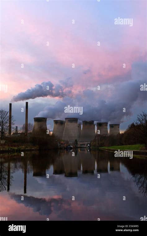 Ferrybridge Power Station Stock Photo - Alamy