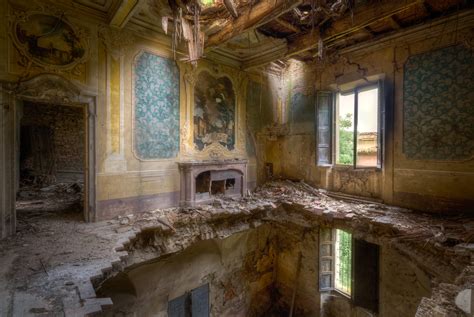 15 Photos of Abandoned Living Rooms in Decay - Urban Photography by ...