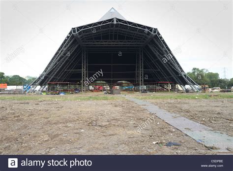 Glastonbury Festival Pyramid Stage Stock Photos & Glastonbury Festival ...