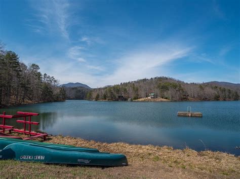 Entire home/apt in Lake Lure, United States. FREE RUMBLING BALD RESORT ...