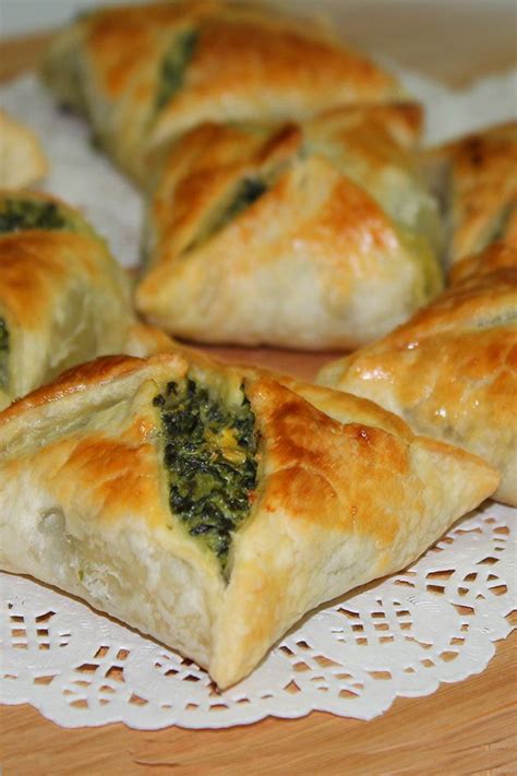 Easy peasy nibble - spinach feta in puff pastry dough | Puff pastry dough, Spinach puff pastry ...