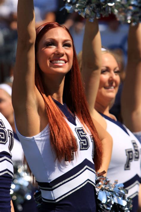 sexy for girls: Penn State Cheerleaders Salute JoePa's 400th Victory