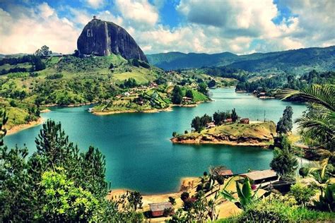 Excursión Guatapé Piedra del Peñol + Tour gastronómico y crucero en la represa 2024 - Medellín