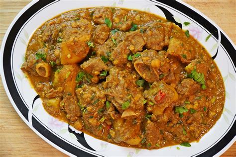 Easy and Delicious Curry Lamb with Potato and Chickpeas Recipe – Caribbean Life