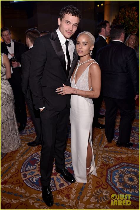 Zoe Kravitz & Boyfriend Karl Glusman 'Clean Up' For 2017 amfAR Gala!: Photo 3855830 | Duckie ...