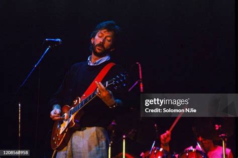 25 Eric Clapton Les Paul Photos Stock Photos, High-Res Pictures, and Images - Getty Images