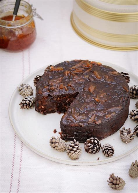 How Long Does The Traditional Christmas Cake Keep For? | Ask Nigella.com | Nigella Lawson